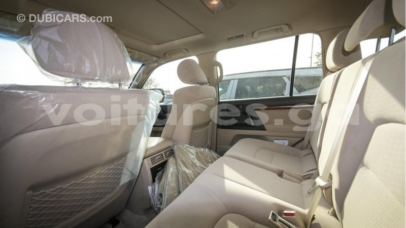 Big with watermark toyota land cruiser estuaire import dubai 4488