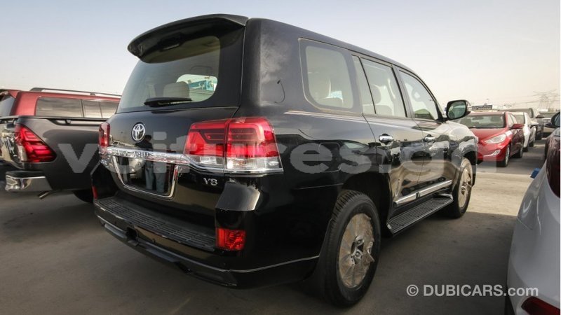 Big with watermark toyota land cruiser estuaire import dubai 4488