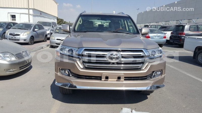 Big with watermark toyota land cruiser estuaire import dubai 4489