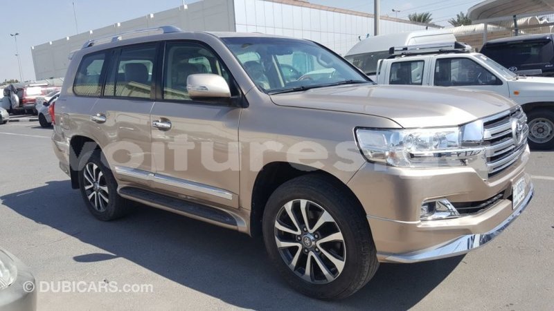 Big with watermark toyota land cruiser estuaire import dubai 4489