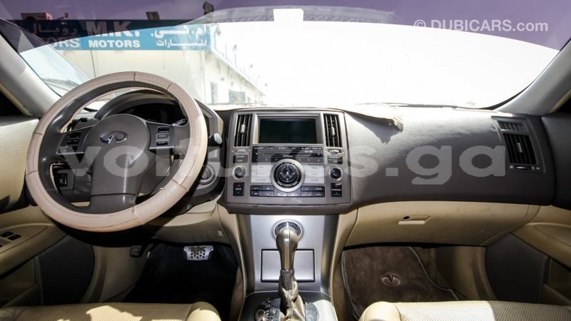 Big with watermark infiniti fx estuaire import dubai 4490