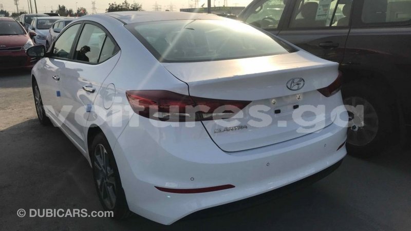 Big with watermark hyundai elantra estuaire import dubai 4492