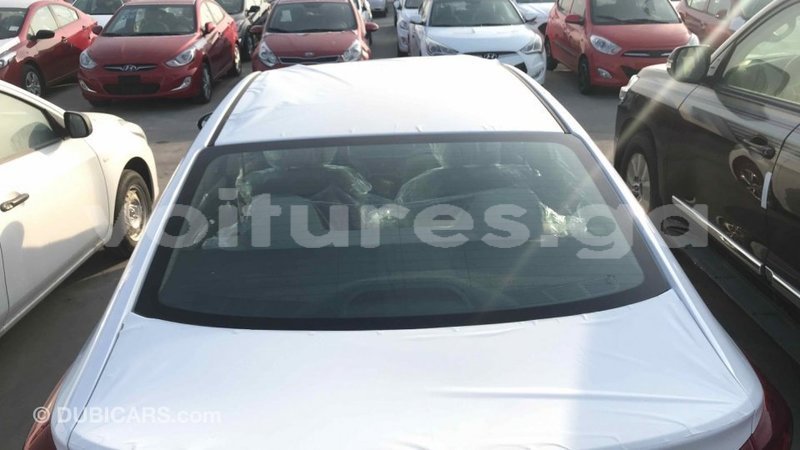 Big with watermark hyundai elantra estuaire import dubai 4492