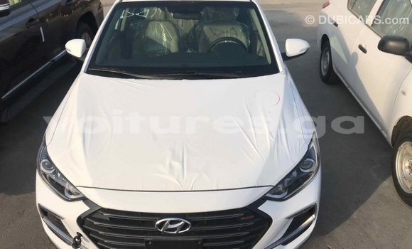 Acheter Import Voiture Hyundai Elantra Blanc à Import - Dubai, Estuaire Acheter Import Voiture Hyundai Elantra Blanc à Import - Dubai, Estuaire