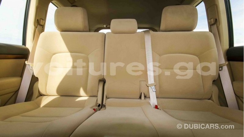 Big with watermark toyota land cruiser estuaire import dubai 4494