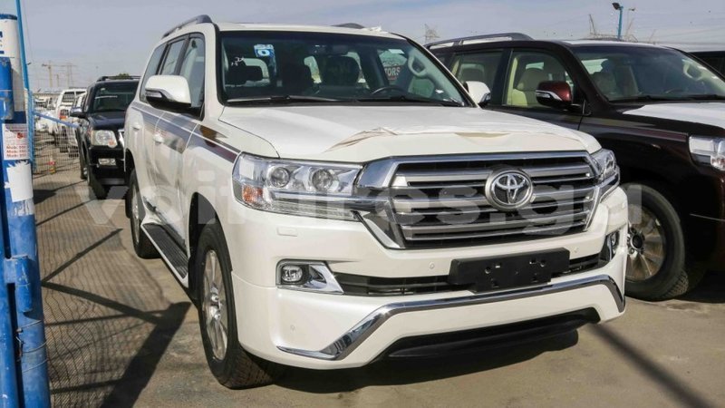 Big with watermark toyota land cruiser estuaire import dubai 4495