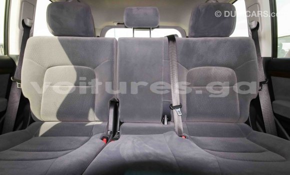 Acheter Import Voiture Toyota Land Cruiser Blanc à Import - Dubai, Estuaire Acheter Import Voiture Toyota Land Cruiser Blanc à Import - Dubai, Estuaire