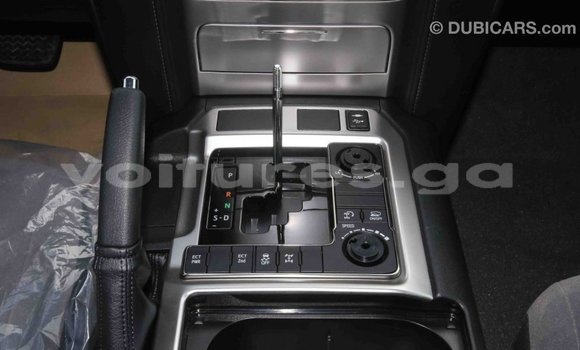 Acheter Import Voiture Toyota Land Cruiser Blanc à Import - Dubai, Estuaire Acheter Import Voiture Toyota Land Cruiser Blanc à Import - Dubai, Estuaire