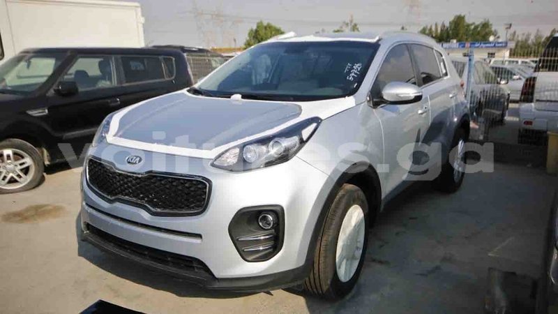 Big with watermark kia sportage estuaire import dubai 4497
