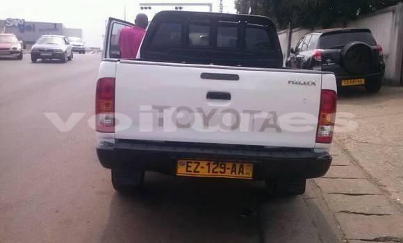 Acheter Occasion Voiture Toyota Hilux Blanc à Libreville au Estuaire Acheter Occasion Voiture Toyota Hilux Blanc à Libreville au Estuaire