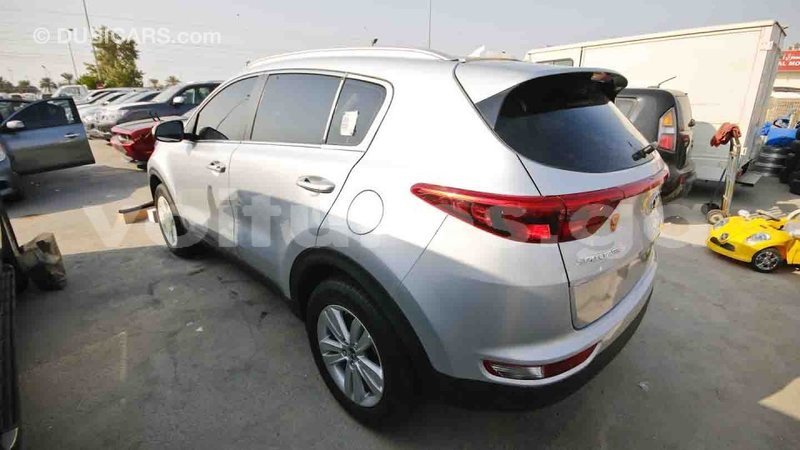 Big with watermark kia sportage estuaire import dubai 4497