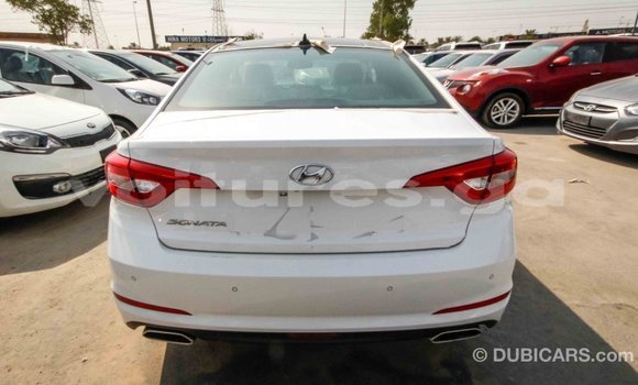 Acheter Import Voiture Hyundai Sonata Blanc à Import - Dubai, Estuaire Acheter Import Voiture Hyundai Sonata Blanc à Import - Dubai, Estuaire