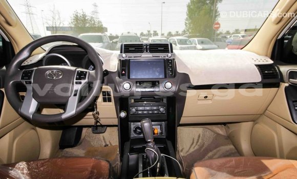 Acheter Import Voiture Toyota Prado Blanc à Import - Dubai, Estuaire Acheter Import Voiture Toyota Prado Blanc à Import - Dubai, Estuaire