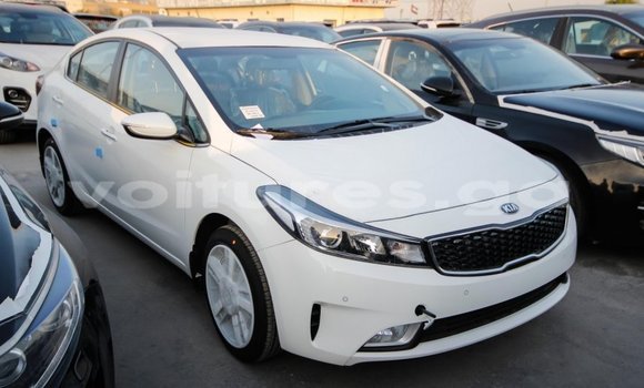 Acheter Import Voiture Kia Cerato Blanc à Import - Dubai, Estuaire Acheter Import Voiture Kia Cerato Blanc à Import - Dubai, Estuaire