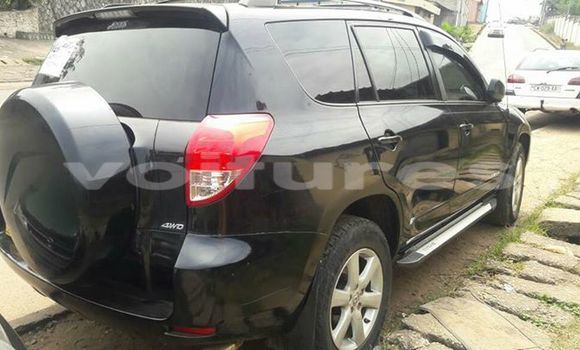 Acheter Occasion Voiture Toyota RAV4 Noir à Libreville, Estuaire Acheter Occasion Voiture Toyota RAV4 Noir à Libreville, Estuaire