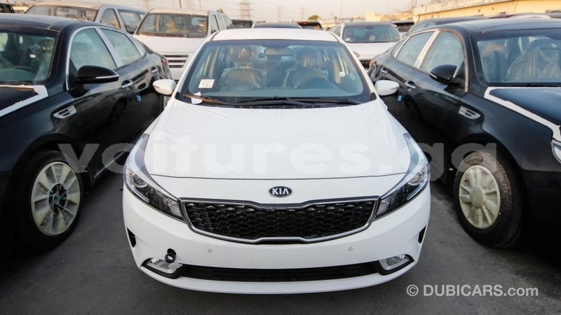 Big with watermark kia cerato estuaire import dubai 4500