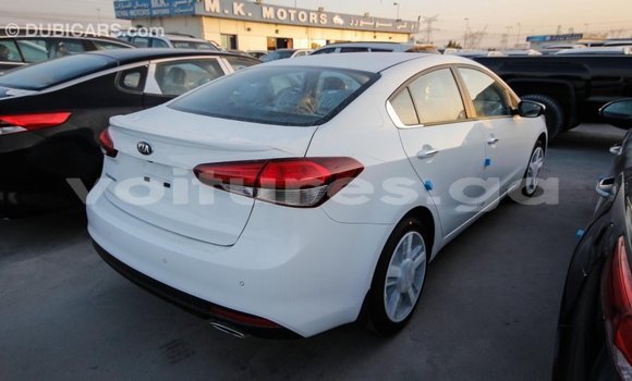Acheter Import Voiture Kia Cerato Blanc à Import - Dubai, Estuaire Acheter Import Voiture Kia Cerato Blanc à Import - Dubai, Estuaire