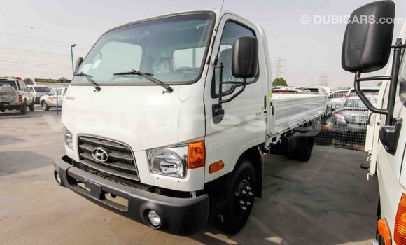 Acheter Import Utilitaire Hyundai Chorus Blanc à Import - Dubai, Estuaire Acheter Import Utilitaire Hyundai Chorus Blanc à Import - Dubai, Estuaire