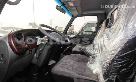 Acheter Import Utilitaire Hyundai Chorus Blanc à Import - Dubai, Estuaire Acheter Import Utilitaire Hyundai Chorus Blanc à Import - Dubai, Estuaire