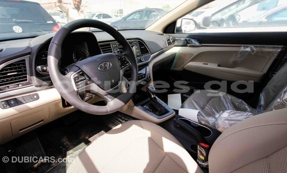 Acheter Import Voiture Hyundai Elantra Blanc à Import - Dubai, Estuaire Acheter Import Voiture Hyundai Elantra Blanc à Import - Dubai, Estuaire
