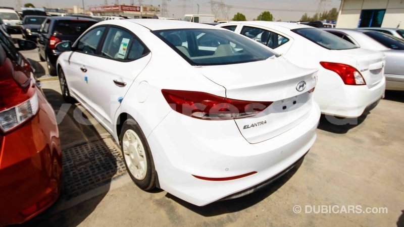 Big with watermark hyundai elantra estuaire import dubai 4506