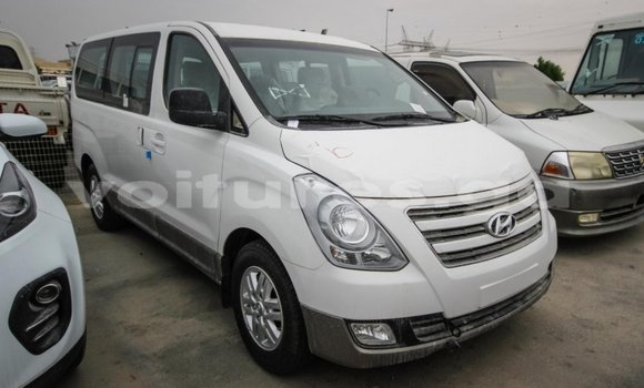 Acheter Import Utilitaire Hyundai Chorus Blanc à Import - Dubai, Estuaire