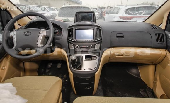 Acheter Import Utilitaire Hyundai Chorus Blanc à Import - Dubai, Estuaire Acheter Import Utilitaire Hyundai Chorus Blanc à Import - Dubai, Estuaire