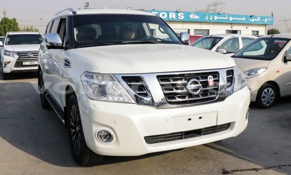 Acheter Import Voiture Nissan Patrol Blanc à Import - Dubai, Estuaire Acheter Import Voiture Nissan Patrol Blanc à Import - Dubai, Estuaire