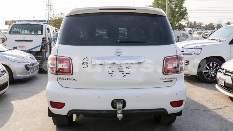 Big with watermark nissan patrol estuaire import dubai 4509