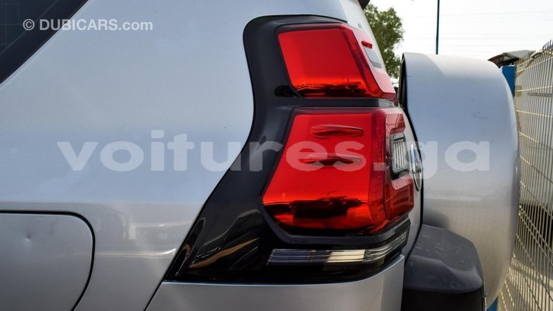 Big with watermark toyota prado estuaire import dubai 4510