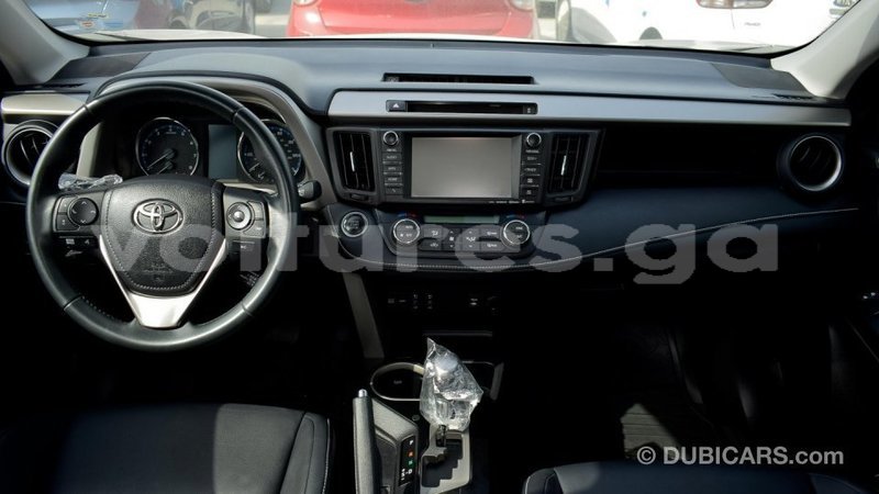 Big with watermark toyota hiace estuaire import dubai 4511