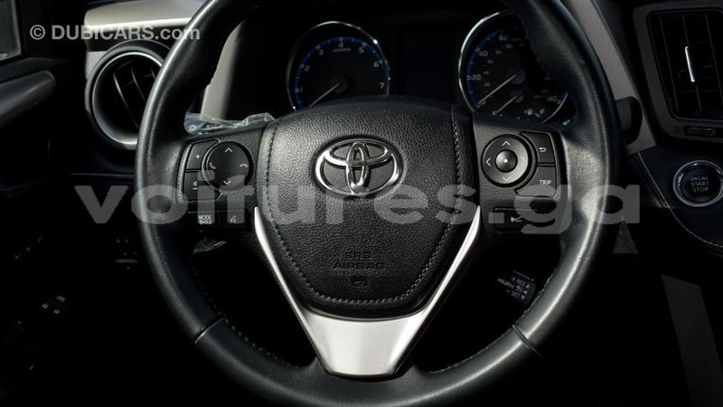 Big with watermark toyota hiace estuaire import dubai 4511