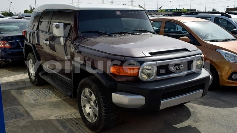 Big with watermark toyota fj cruiser estuaire import dubai 4512