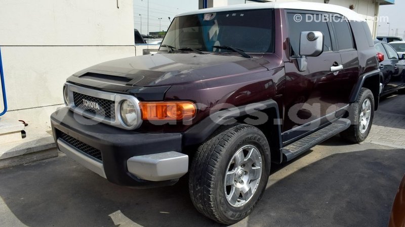 Big with watermark toyota fj cruiser estuaire import dubai 4512