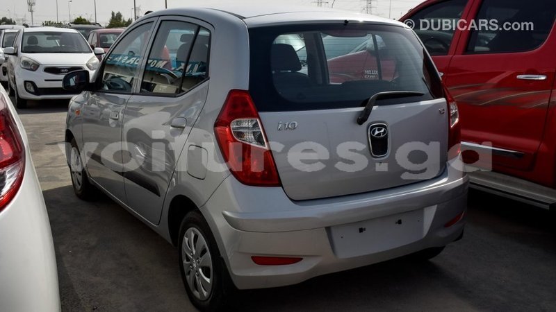 Big with watermark hyundai i10 estuaire import dubai 4513