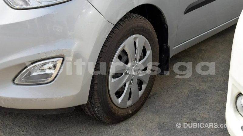 Big with watermark hyundai i10 estuaire import dubai 4513