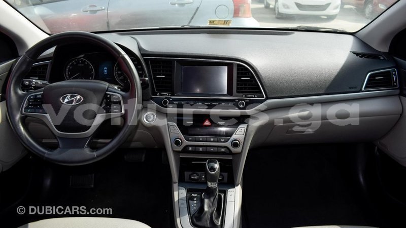 Big with watermark hyundai elantra estuaire import dubai 4514