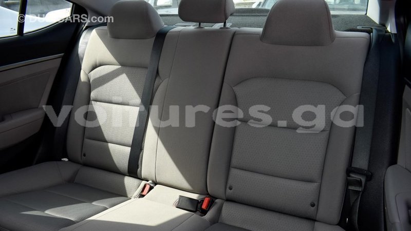 Big with watermark hyundai elantra estuaire import dubai 4514