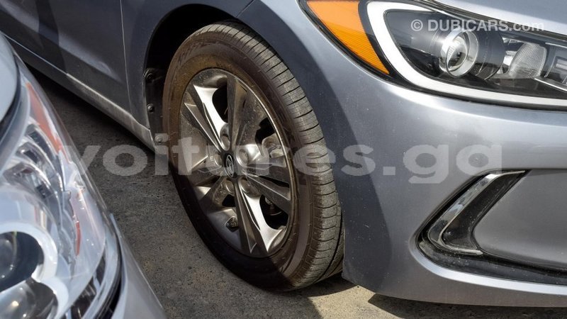 Big with watermark hyundai elantra estuaire import dubai 4514