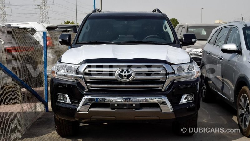 Big with watermark toyota land cruiser estuaire import dubai 4516