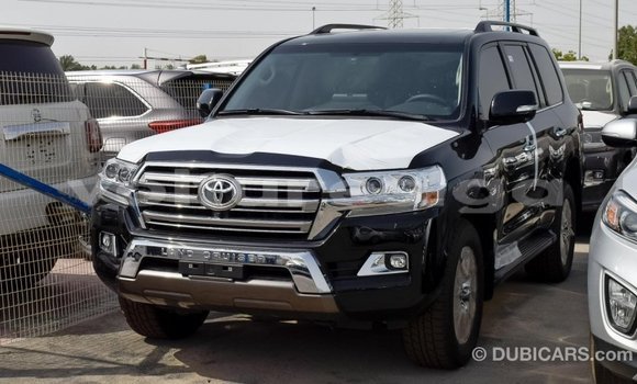 Acheter Import Voiture Toyota Land Cruiser Noir à Import - Dubai, Estuaire Acheter Import Voiture Toyota Land Cruiser Noir à Import - Dubai, Estuaire