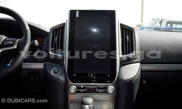 Acheter Import Voiture Toyota Land Cruiser Noir à Import - Dubai, Estuaire Acheter Import Voiture Toyota Land Cruiser Noir à Import - Dubai, Estuaire