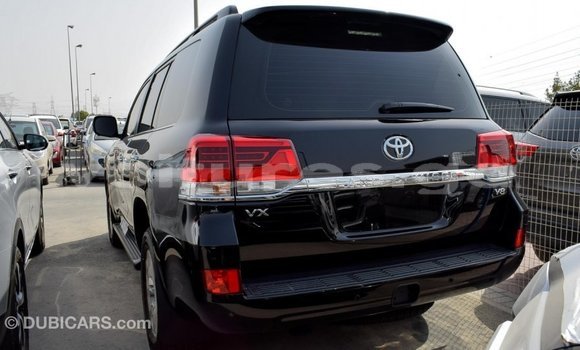 Acheter Import Voiture Toyota Land Cruiser Noir à Import - Dubai, Estuaire Acheter Import Voiture Toyota Land Cruiser Noir à Import - Dubai, Estuaire