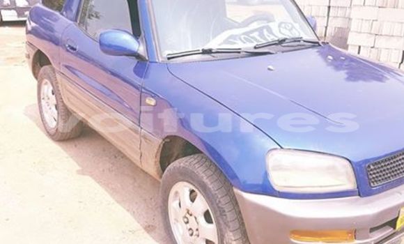 Acheter Occasion Voiture Toyota RAV4 Bleu à Libreville, Estuaire