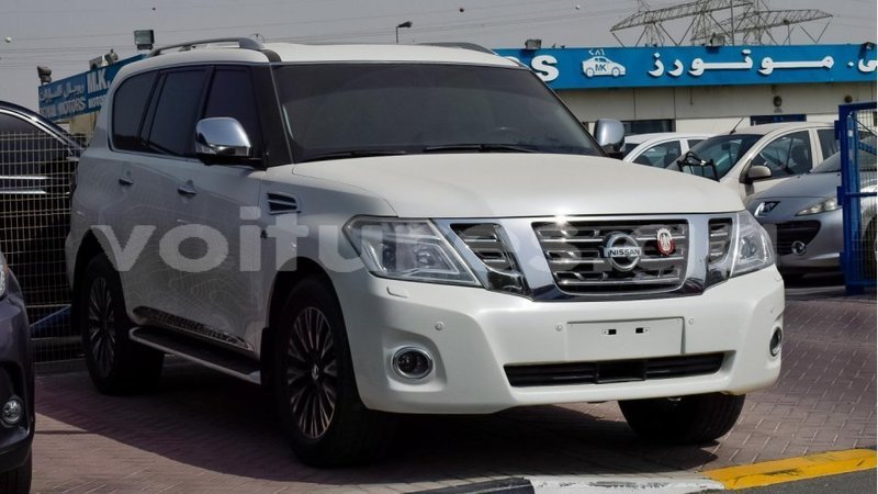 Big with watermark nissan patrol estuaire import dubai 4518