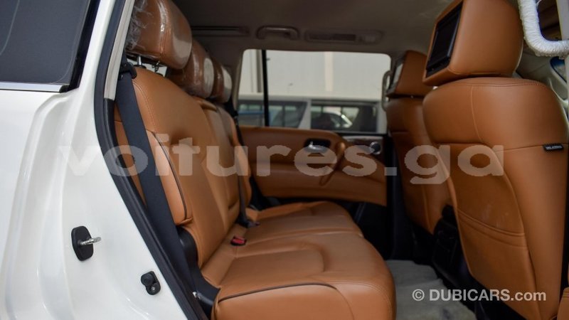 Big with watermark nissan patrol estuaire import dubai 4518