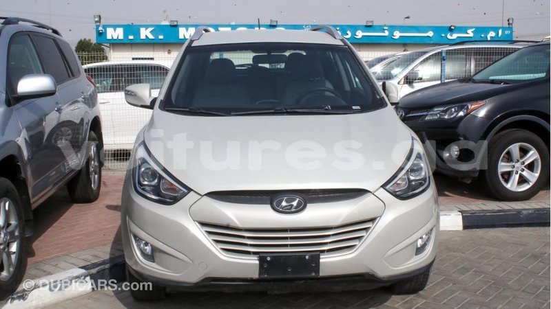 Big with watermark hyundai tucson estuaire import dubai 4523