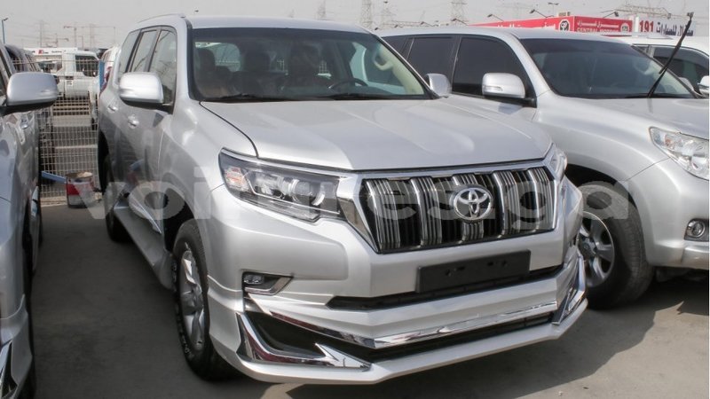 Big with watermark toyota prado estuaire import dubai 4524