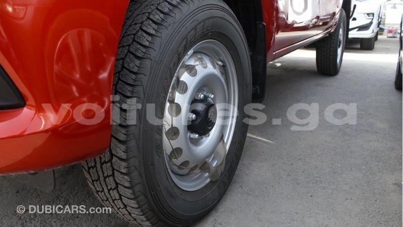 Big with watermark toyota hilux estuaire import dubai 4525