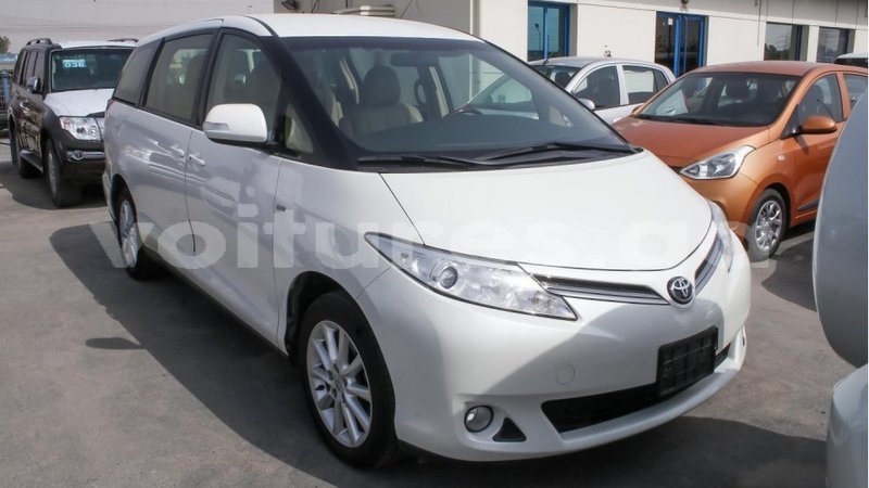 Big with watermark toyota previa estuaire import dubai 4526